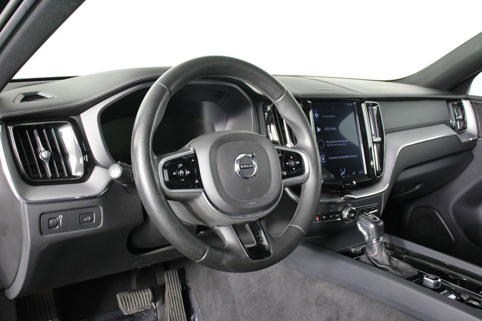 Used 2019 Volvo XC60 T5 Inscription FWD image 14