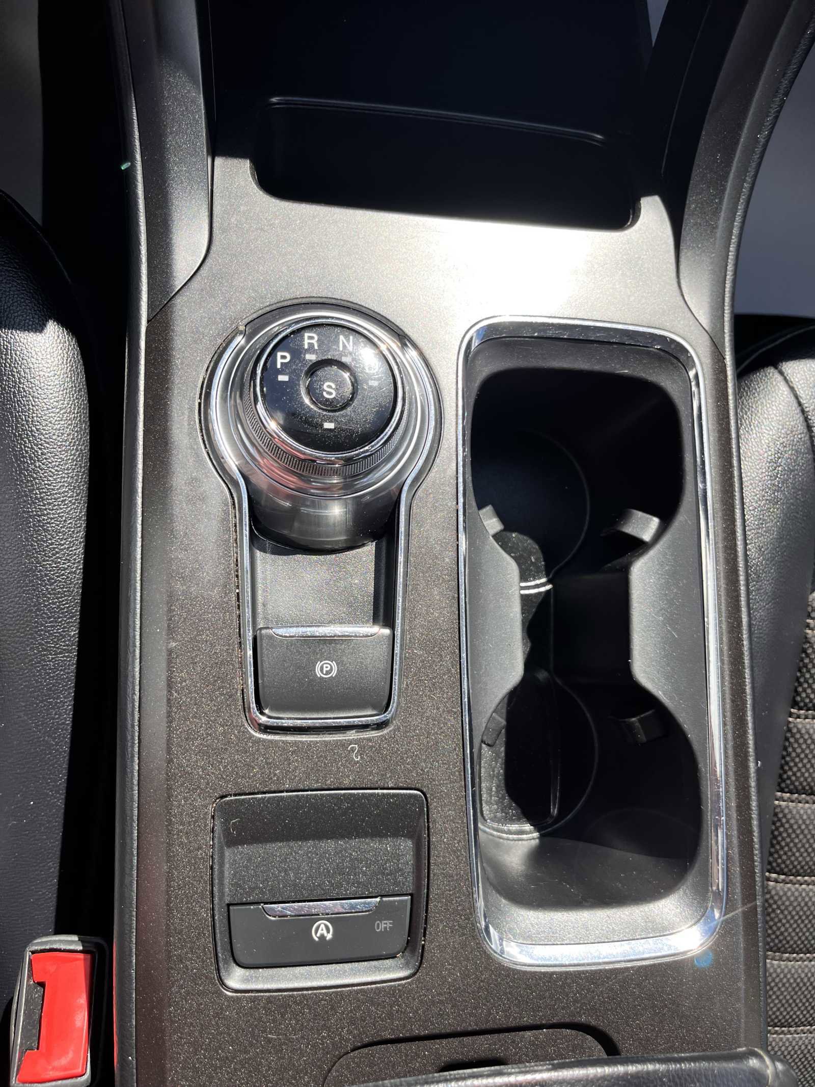 Used 2018 Ford Fusion SE w/ Equipment Group 201A image 16