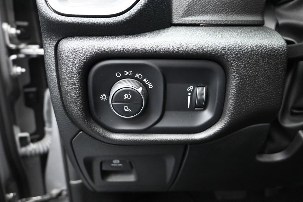 Used 2024 RAM 1500 Tradesman w/ Night Edition AWD/4WD image 11