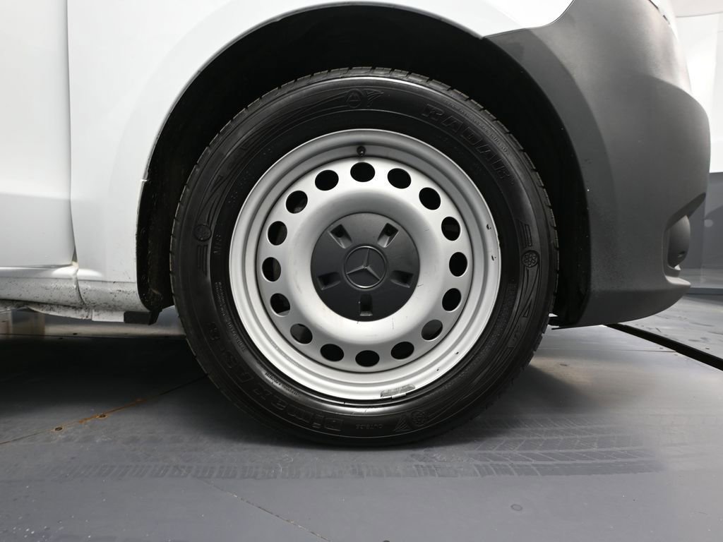 Used 2023 Mercedes-Benz Metris image 14