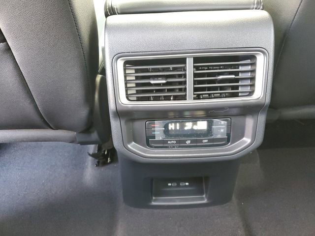 New 2026 Volkswagen Atlas SE image 15