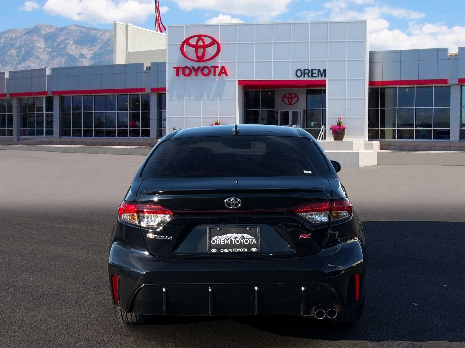 Used 2026 Toyota Corolla SE w/ SE Package FWD image 5