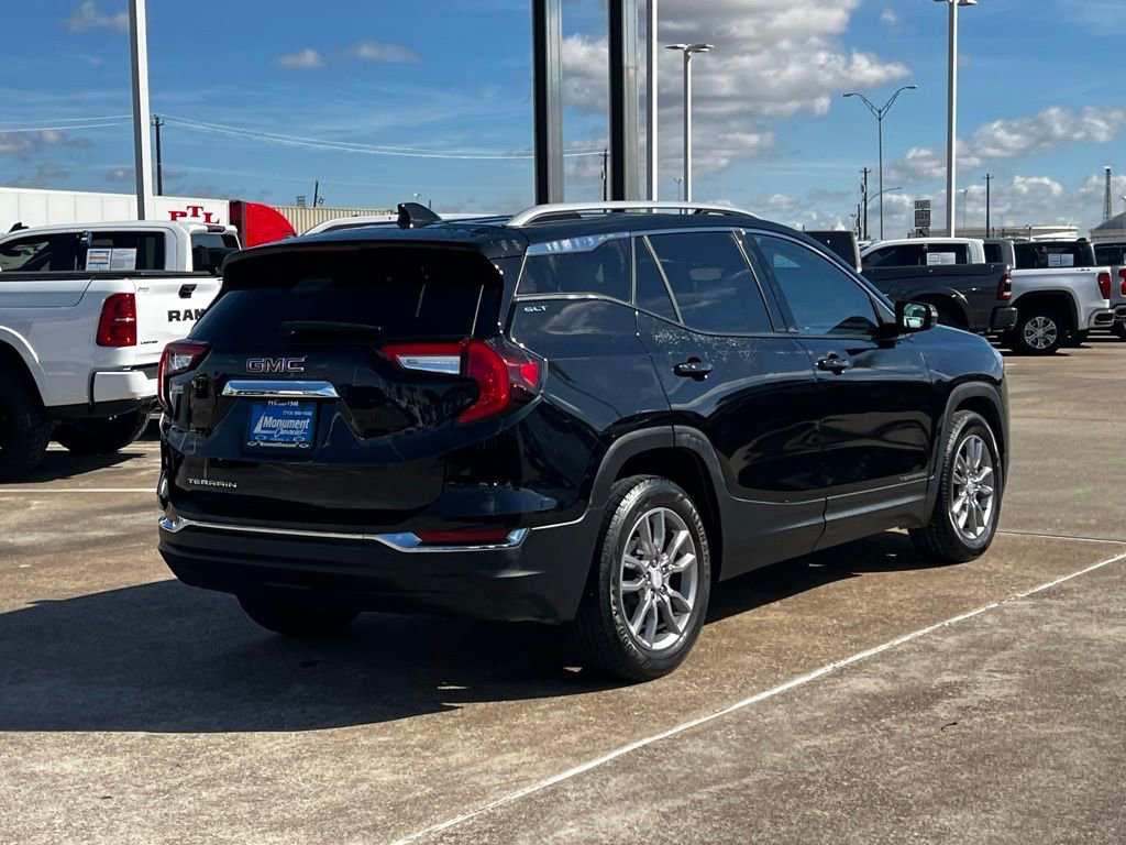 Used 2024 GMC Terrain SLT image 9