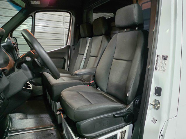 Used 2024 Mercedes-Benz Sprinter 2500 image 15