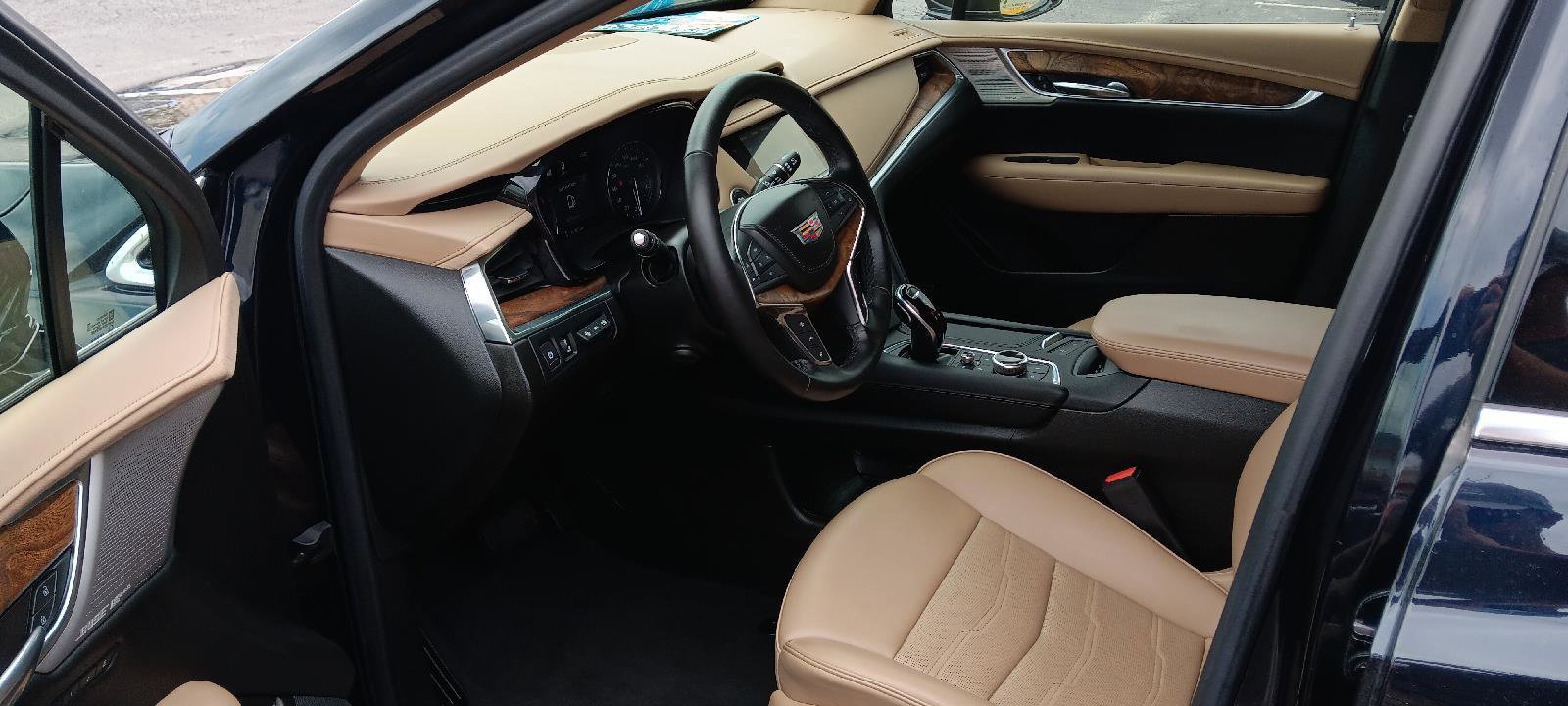 Used 2021 Cadillac XT5 Premium Luxury w/ Platinum Package image 5