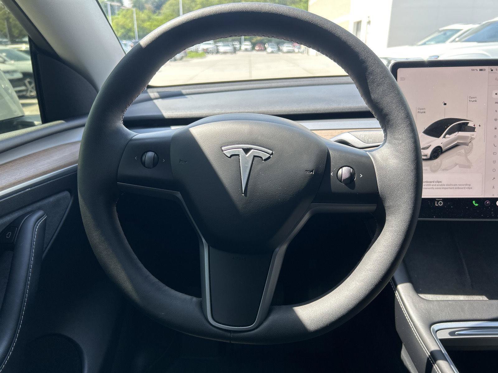 Used 2023 Tesla Model Y Long Range AWD/4WD image 18