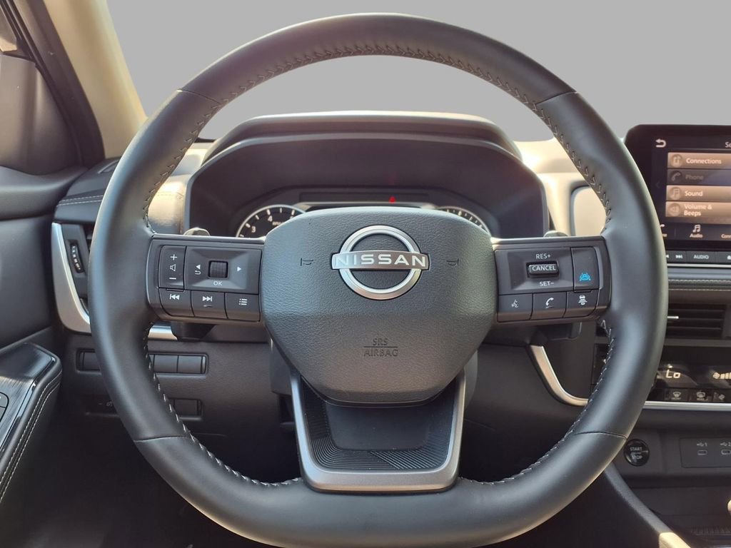 Used 2025 Nissan Rogue SV FWD image 15