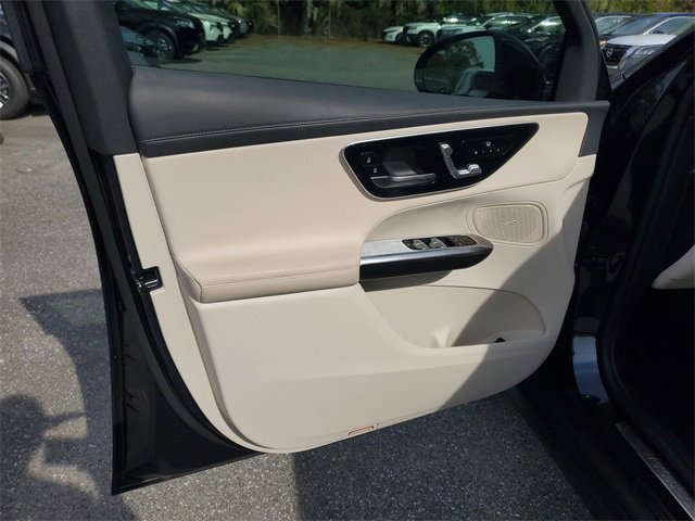 Used 2024 Mercedes-Benz GLC 300 4MATIC image 10