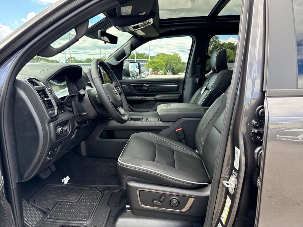 New 2027 RAM 1500 Limited AWD/4WD image 16