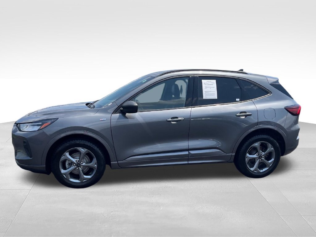 Used 2023 Ford Escape ST-Line AWD/4WD image 2