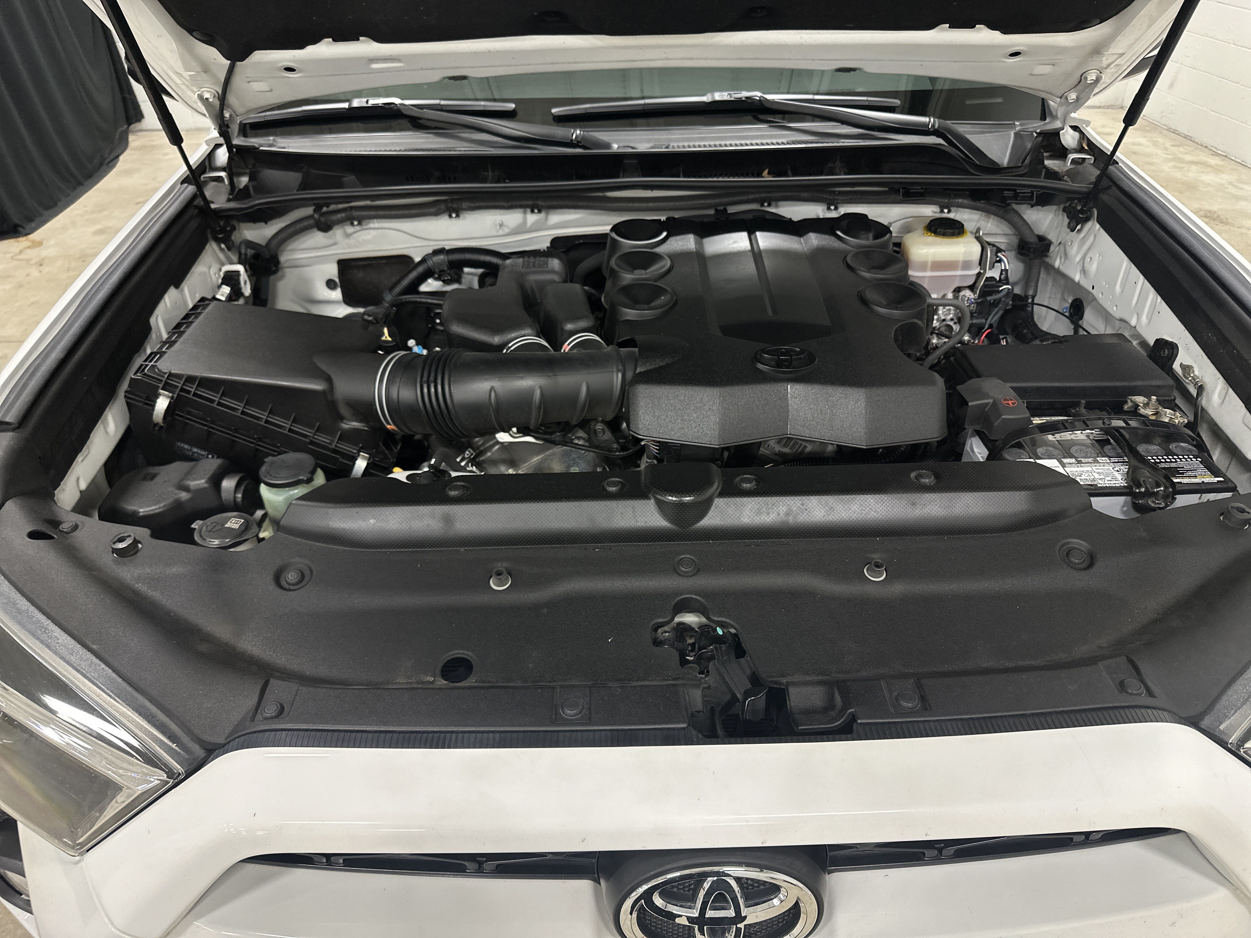 Used 2017 Toyota 4Runner SR5 Premium AWD/4WD image 34