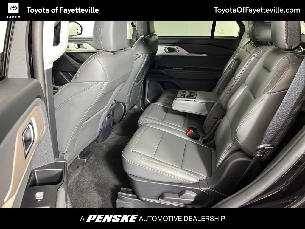 Used 2025 Ford Explorer Active w/ Active Comfort Package AWD/4WD image 26