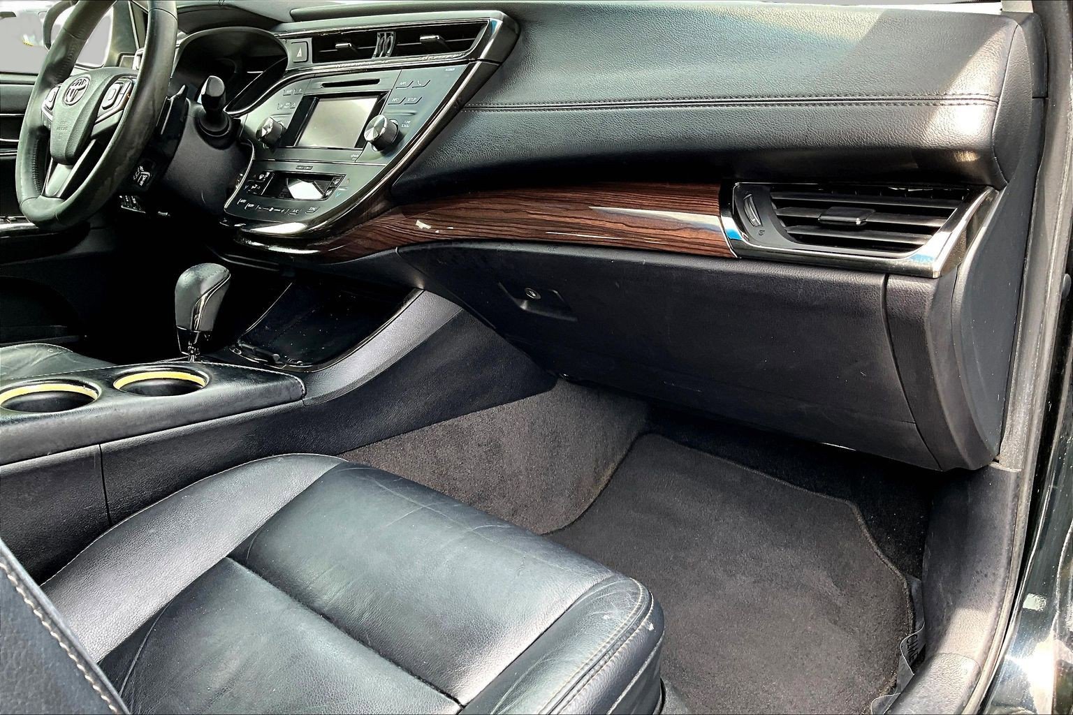 Used 2014 Toyota Avalon XLE Touring FWD image 26