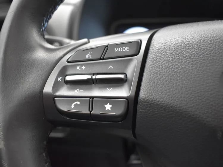 Used 2022 Hyundai Kona Limited w/ Cargo Package image 25