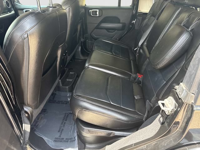 Used 2023 Jeep Wrangler Unlimited Sahara AWD/4WD image 14