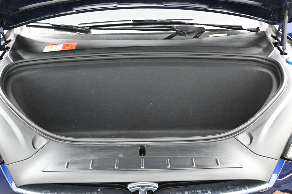 Used 2017 Tesla Model X 90D image 48