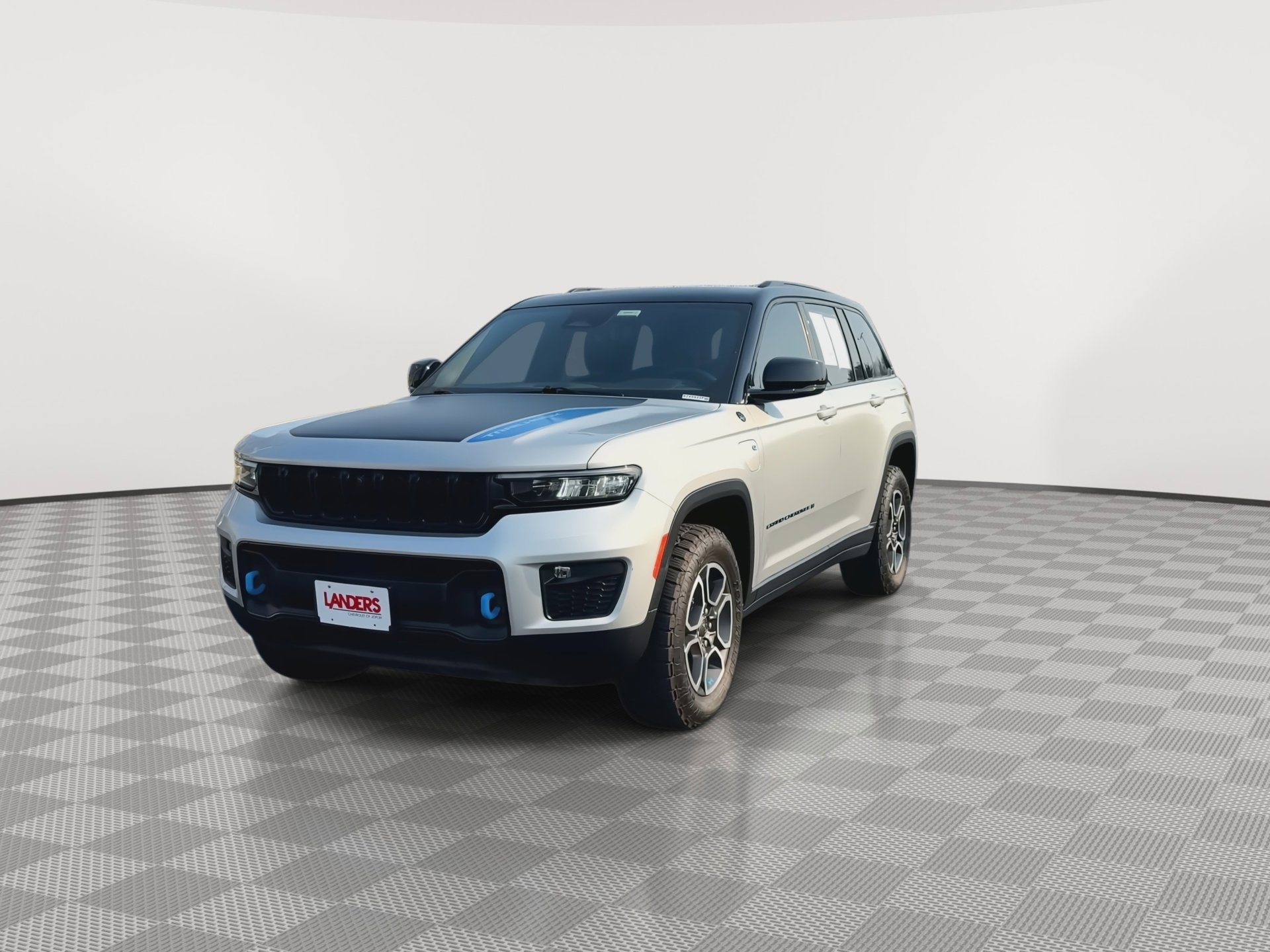 Used 2022 Jeep Grand Cherokee Trailhawk w/ Luxury Tech Group III image 4