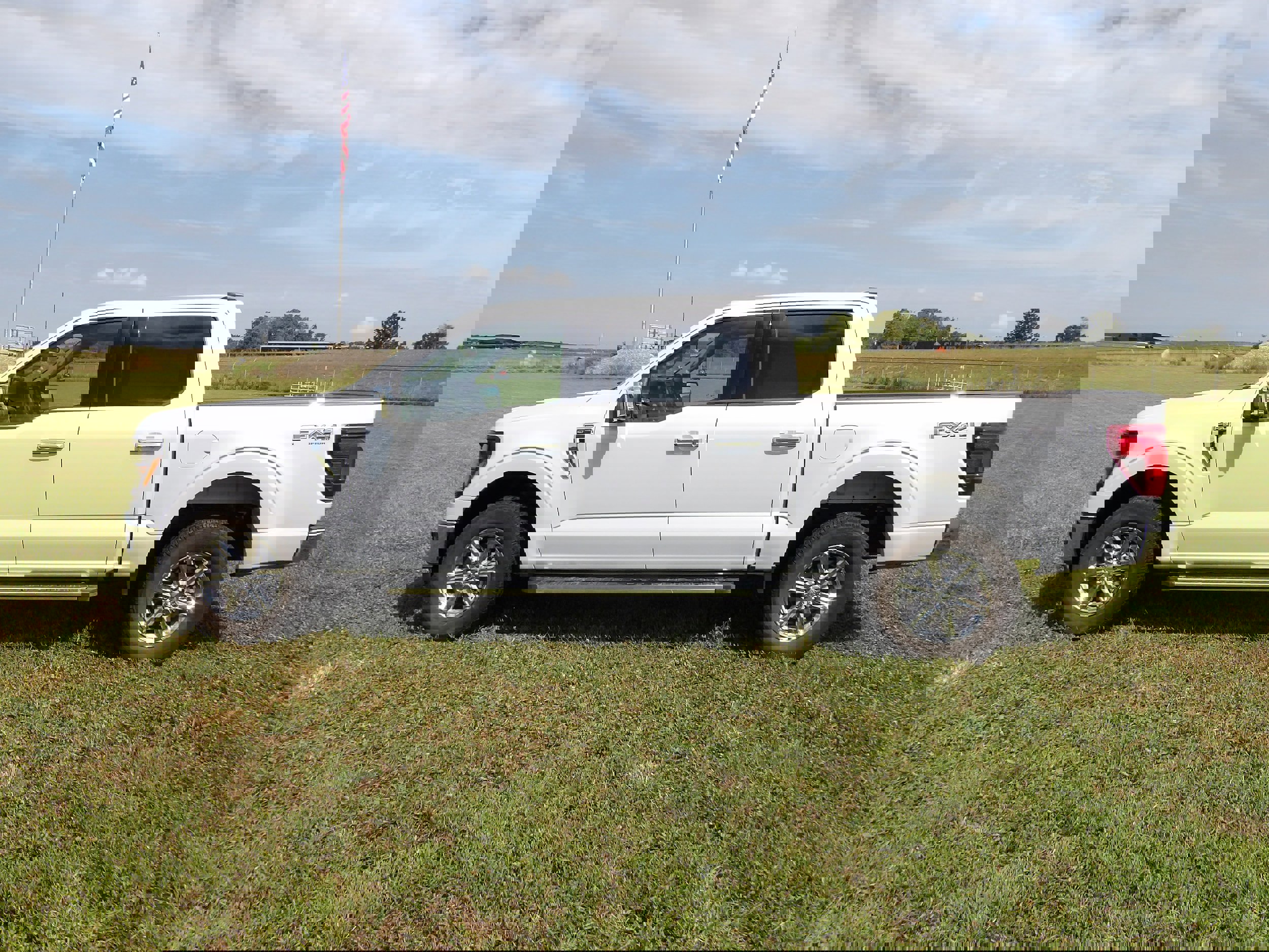 Used 2025 Ford F150 XLT w/ Equipment Group 302A MID image 2