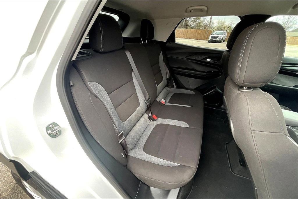 Used 2025 Chevrolet TrailBlazer LS w/ LS Convenience Package image 28