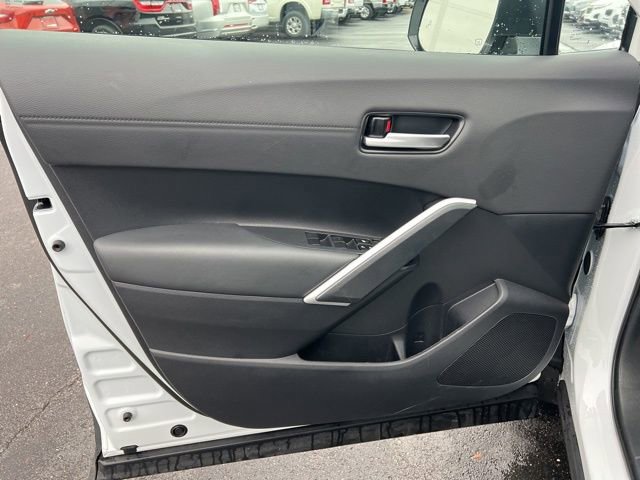 Used 2025 Toyota Corolla Cross XLE image 27