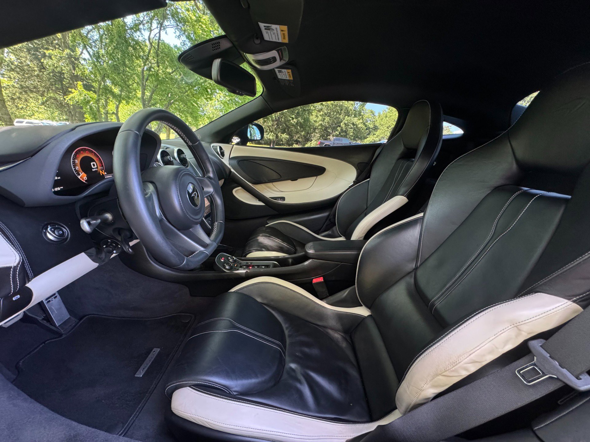 Used 2017 McLaren 570S Coupe image 17