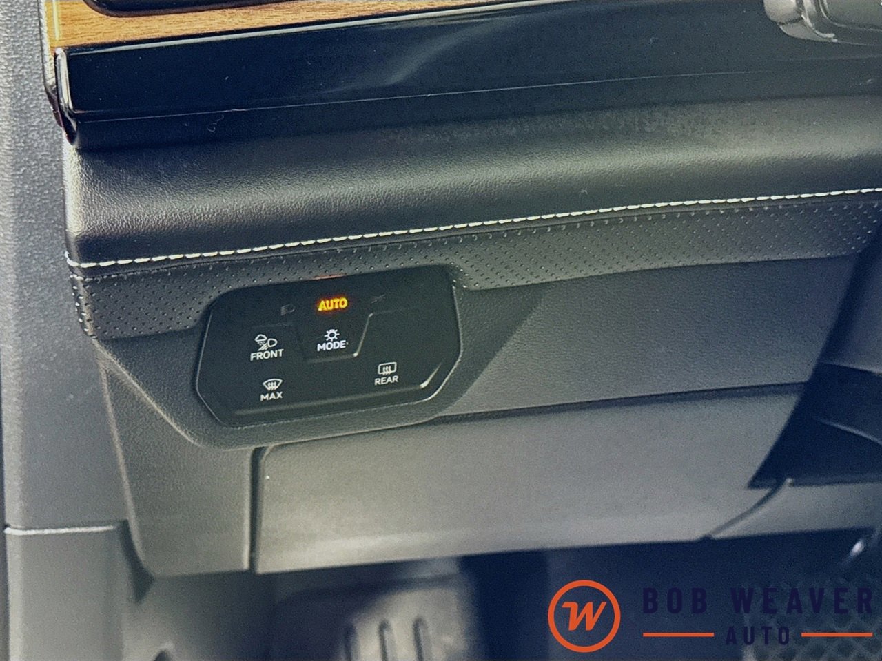 Used 2024 Volkswagen Atlas SE image 10