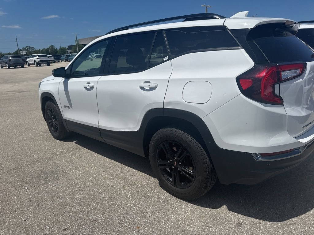 Used 2024 GMC Terrain AT4 image 6