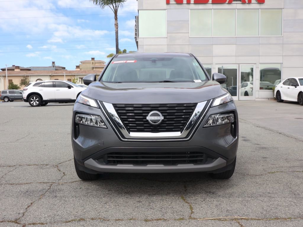 Used 2023 Nissan Rogue SV image 9