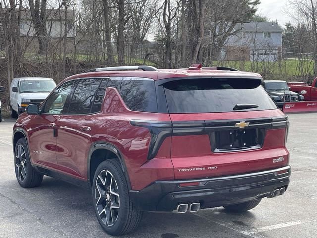 New 2026 Chevrolet Traverse High Country w/ LPO, Floor Liner Package AWD/4WD image 5