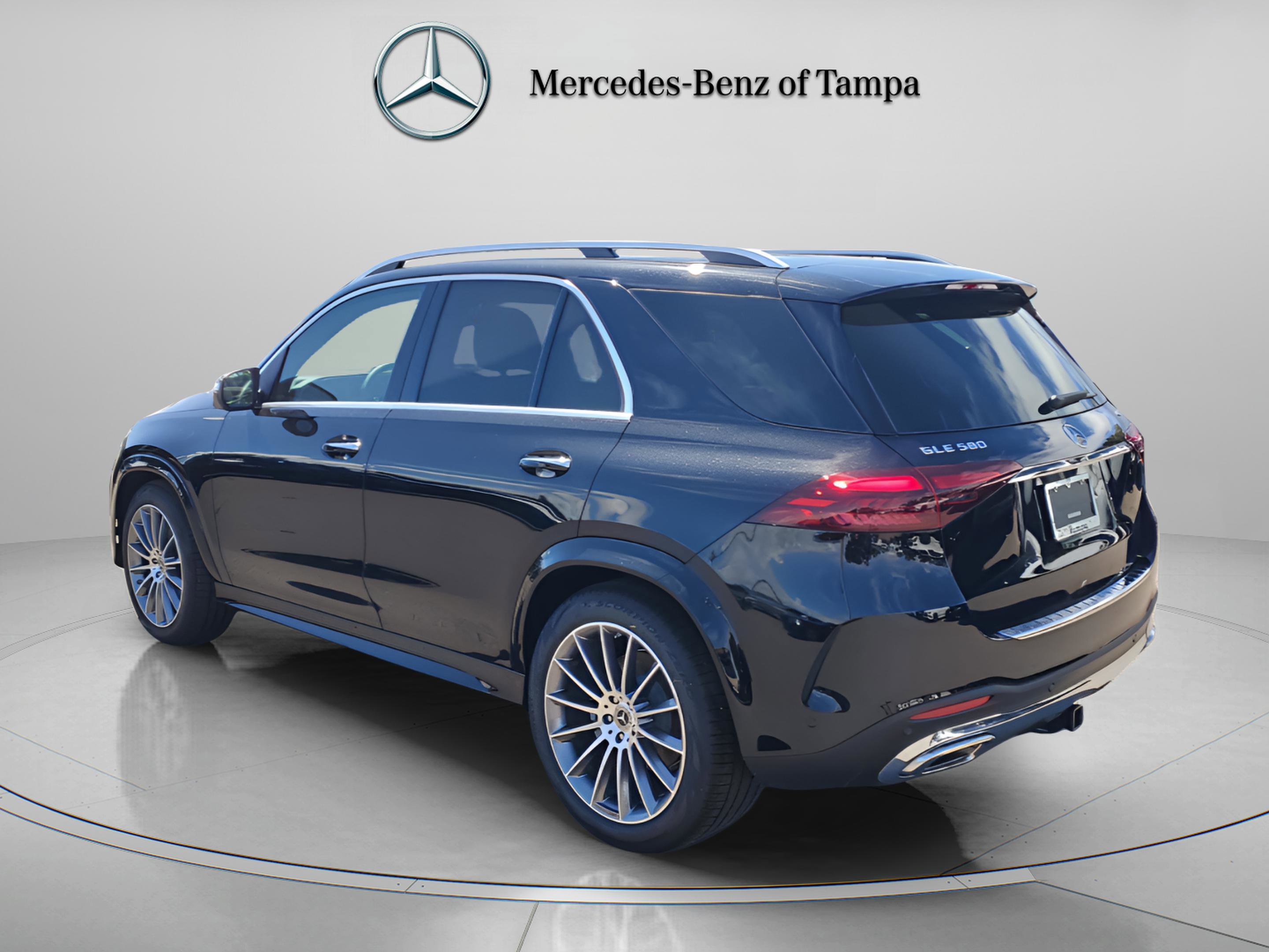 Certified 2025 Mercedes-Benz GLE 580 4MATIC image 2