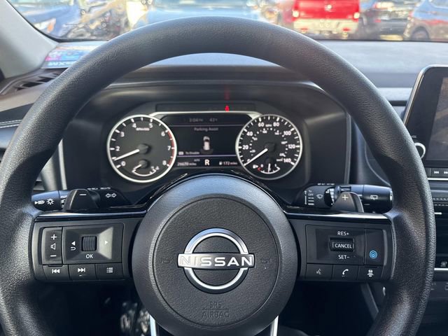 Used 2022 Nissan Rogue SV image 29