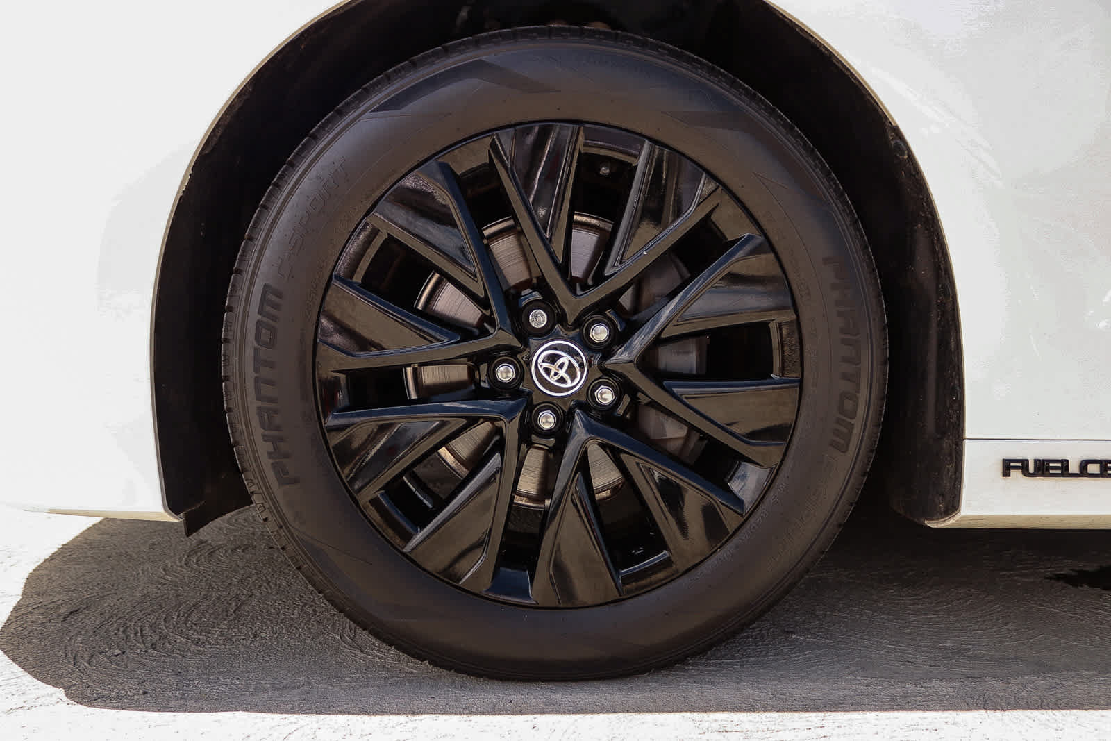 Used 2022 Toyota Mirai w/ Advanced Technology Package RWD image 11