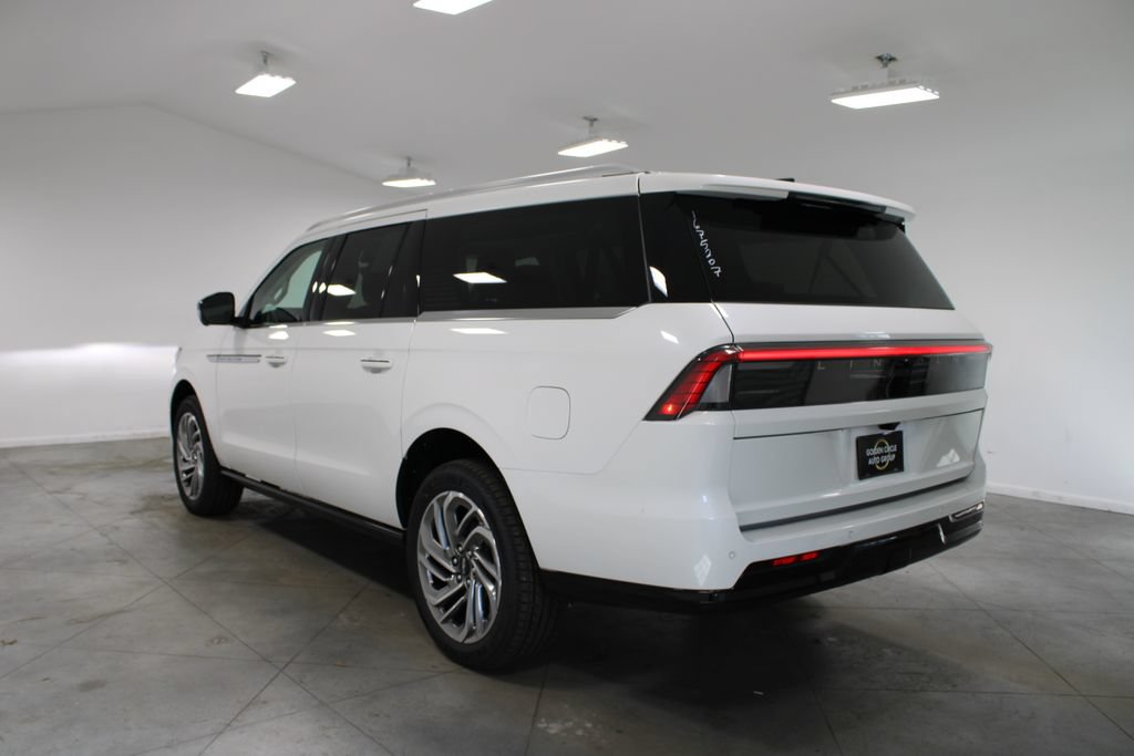 New 2026 Lincoln Navigator L Reserve AWD/4WD image 6