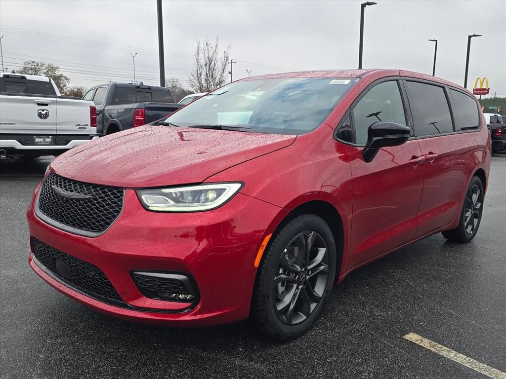 New 2026 Chrysler Pacifica Select FWD image 15