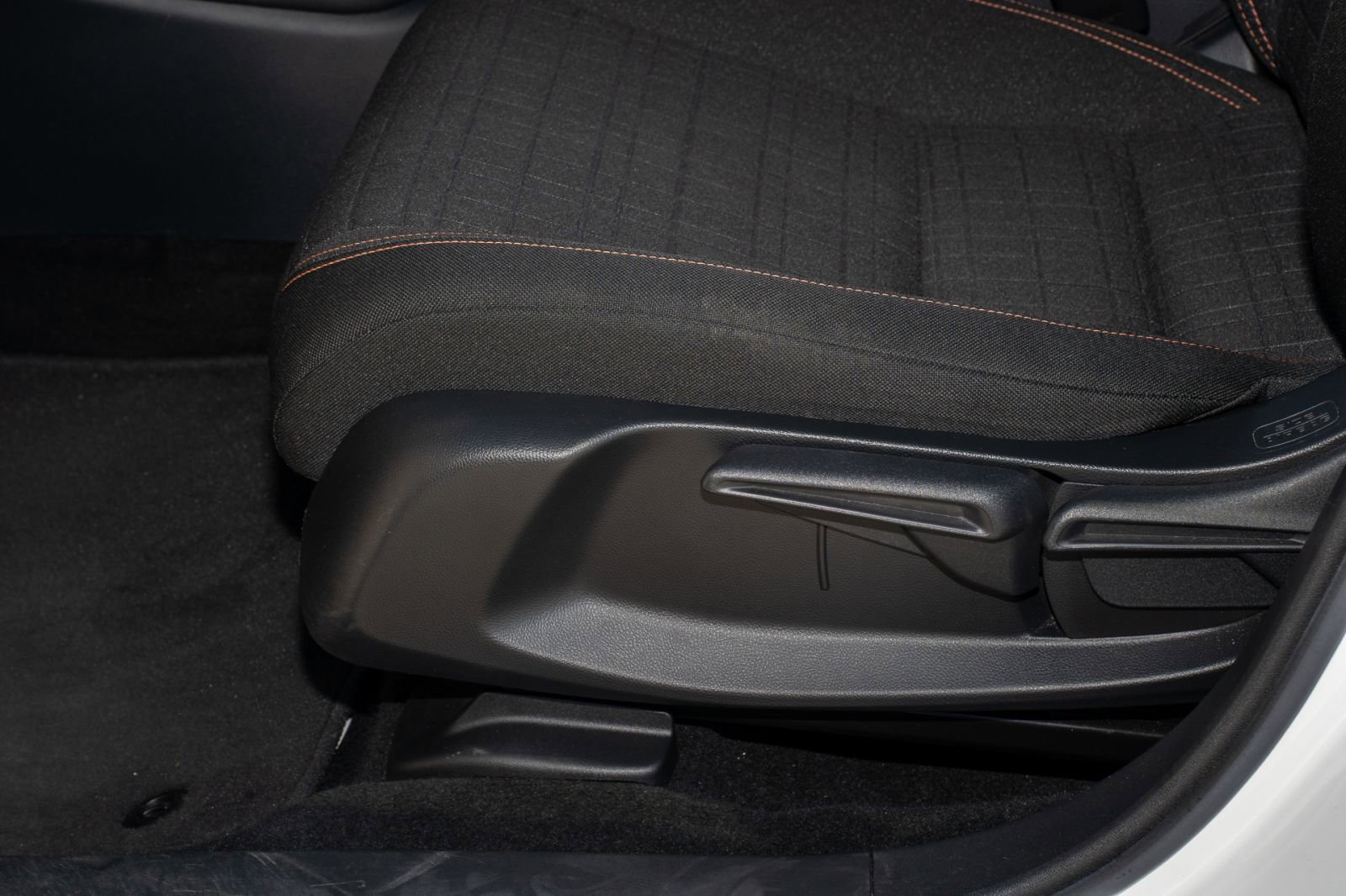 Certified 2024 Honda HR-V Sport image 29