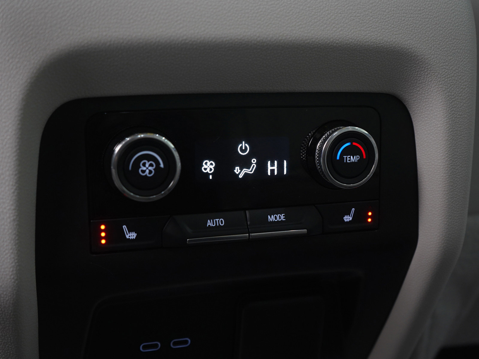 Used 2025 Buick Enclave Avenir image 22