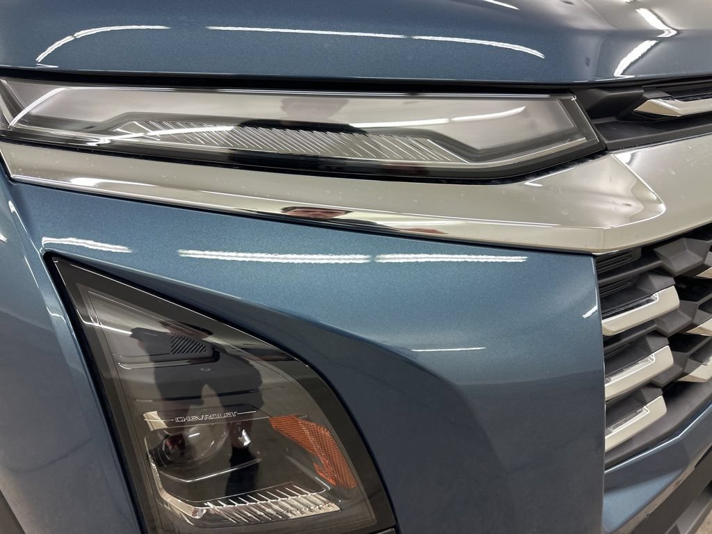 New 2026 Chevrolet Equinox LT w/ Convenience Package II AWD/4WD image 13