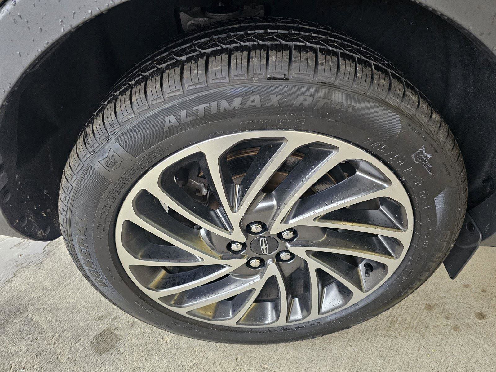 Used 2019 Lincoln Nautilus Reserve w/ Driver Assistance Package image 10