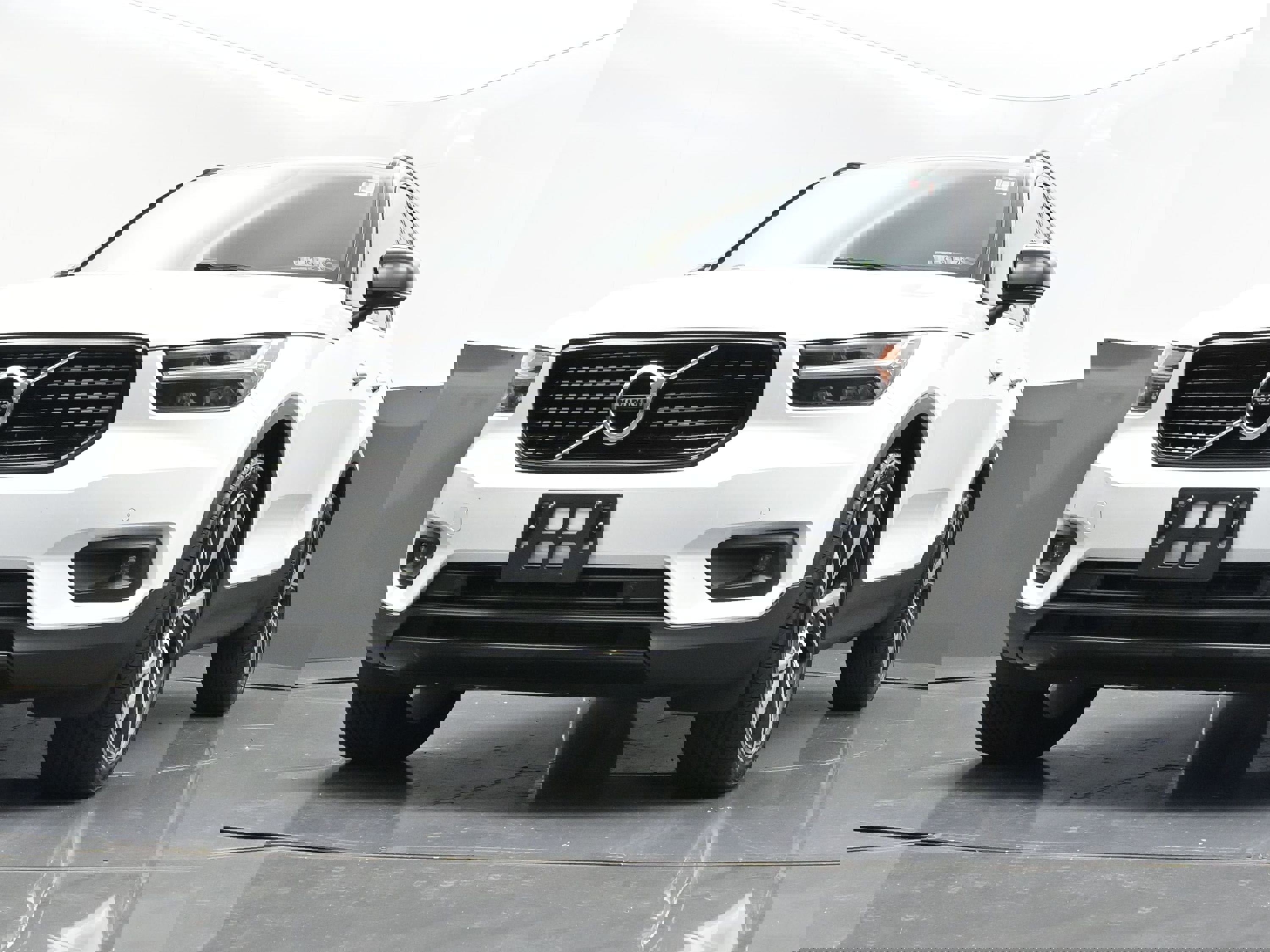 Used 2022 Volvo XC40 T5 R-Design image 47