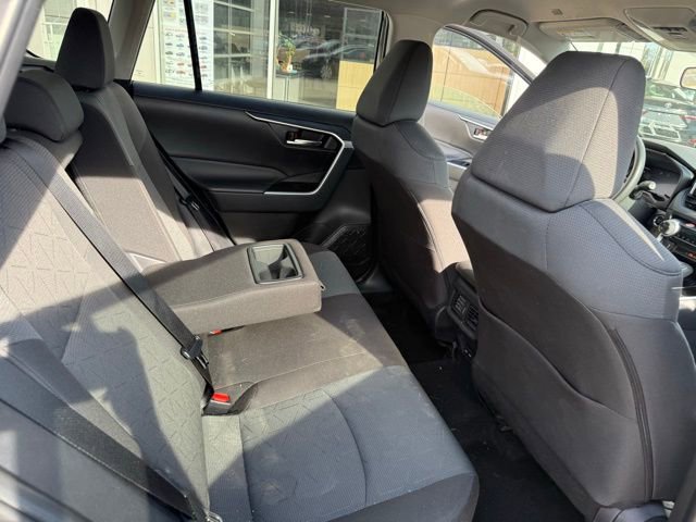 Used 2025 Toyota RAV4 XLE image 28