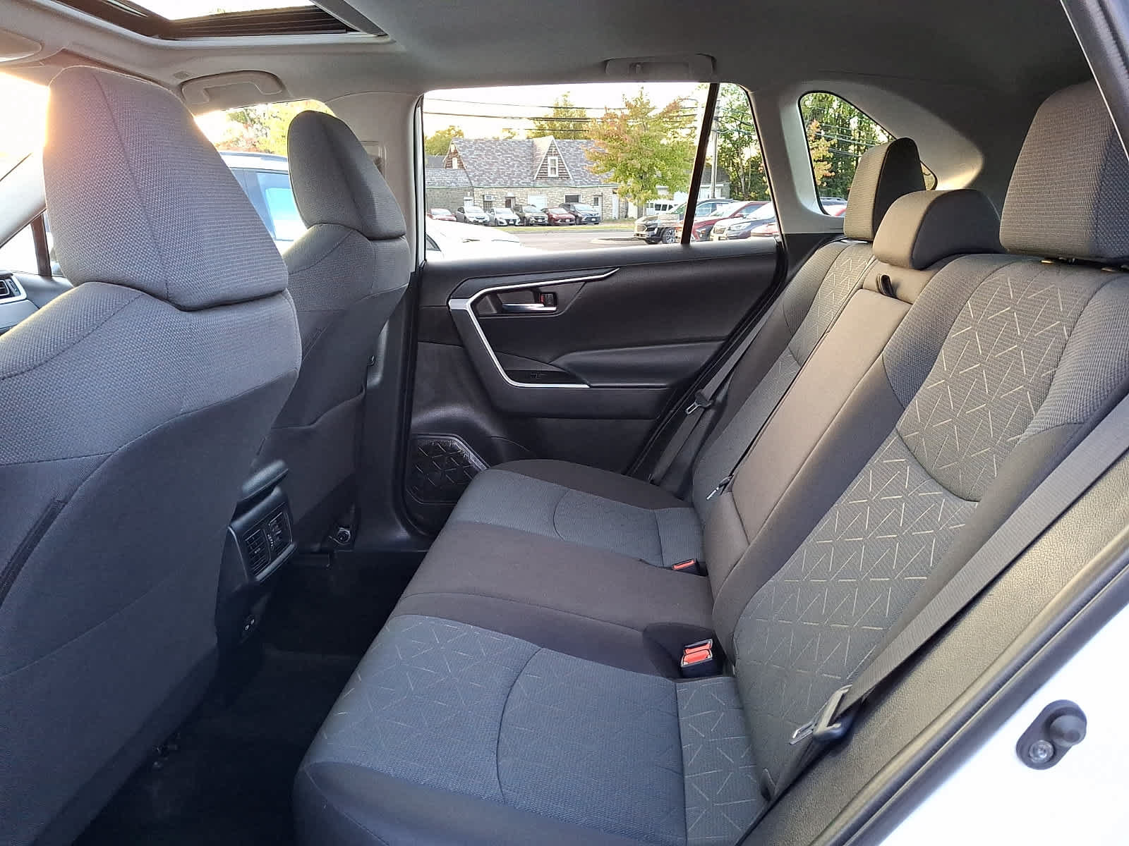 Used 2024 Toyota RAV4 XLE w/ Convenience Package AWD/4WD image 12