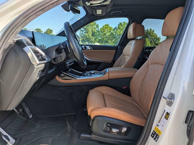Used 2024 BMW X7 xDrive40i w/ M Sport Package AWD/4WD image 25