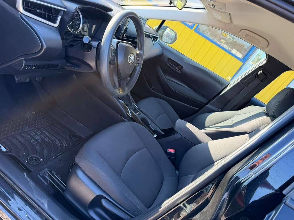 Used 2022 Toyota Corolla LE FWD image 16