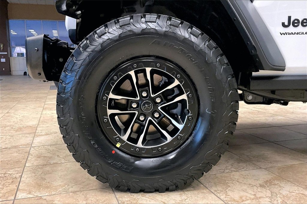 New 2026 Jeep Wrangler Unlimited Rubicon 392 image 12