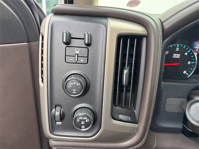 Used 2017 GMC Sierra 1500 Denali w/ Denali Ultimate Package image 10