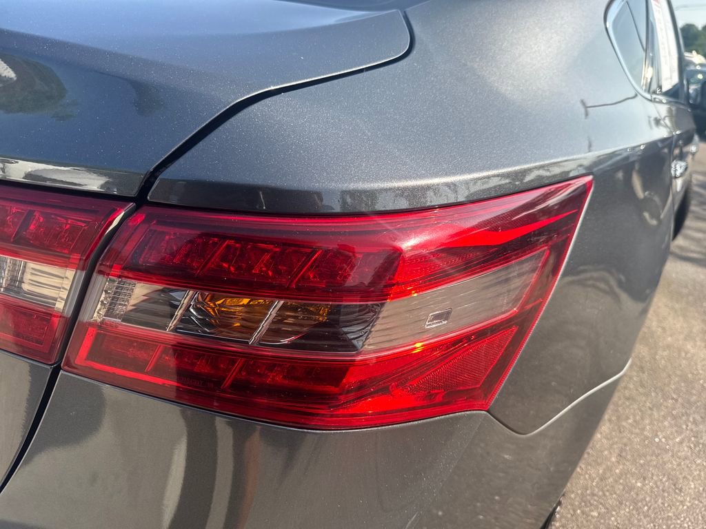 Used 2017 Toyota Avalon XLE Premium image 44