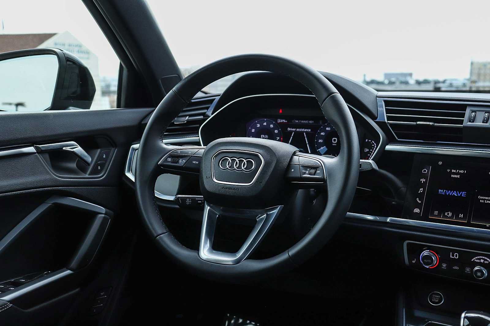 Used 2025 Audi Q3 2.0T Premium w/ Convenience Package AWD/4WD image 21