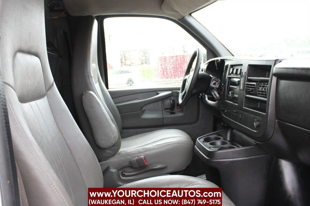 Used 2011 Chevrolet Express 1500 image 18