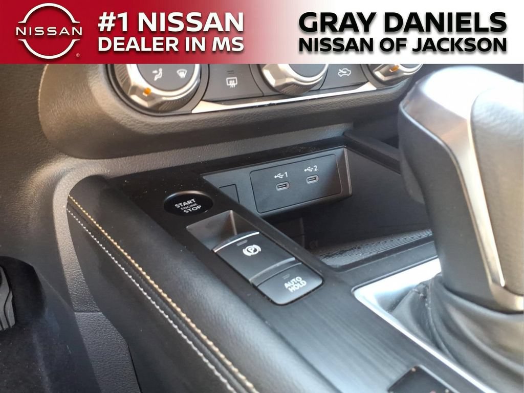 Certified 2025 Nissan Kicks SV AWD/4WD image 19