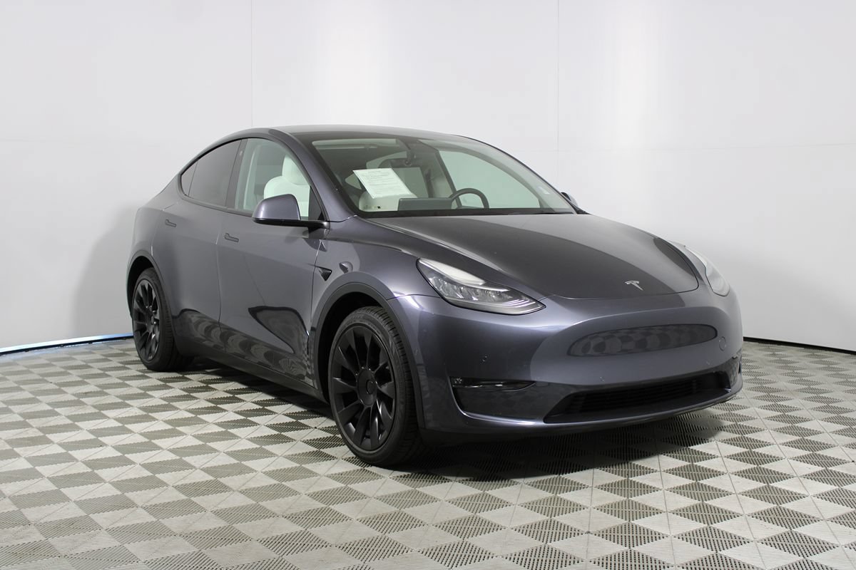 Used 2022 Tesla Model Y Long Range AWD/4WD image 24
